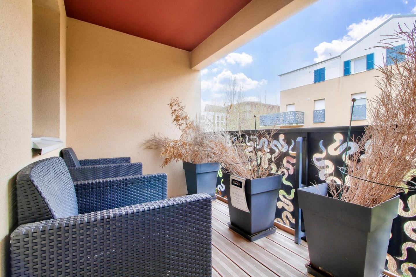 123Home - Suite & Spa Xl Montevrain Luaran gambar