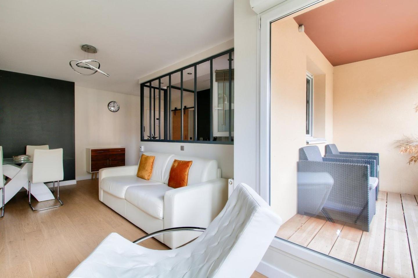 123Home - Suite & Spa Xl Montevrain Luaran gambar